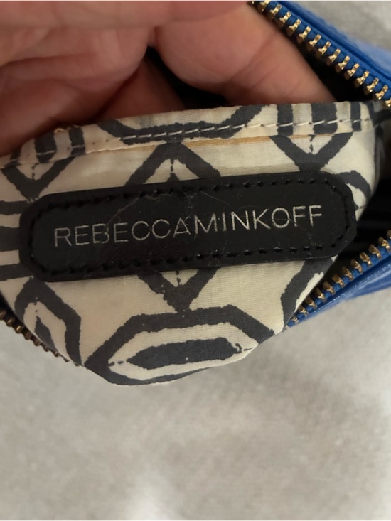 Rebecca
Minkoff EUC Blue Leather
Crossbody Bag, w/Silver-Tone
Accents - Picture 11 of 12